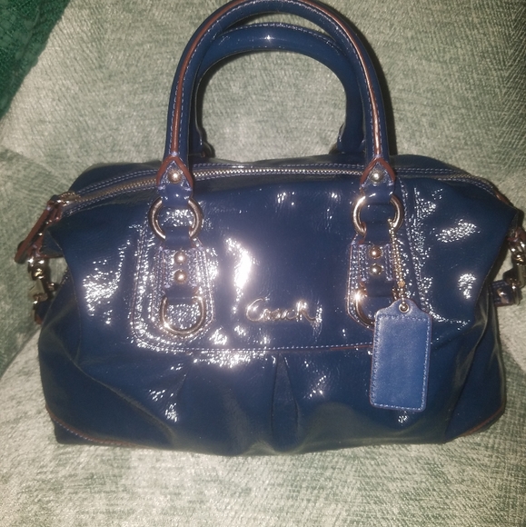 🔇 Sale $30 Coach Satchel - Picture 2 of 16